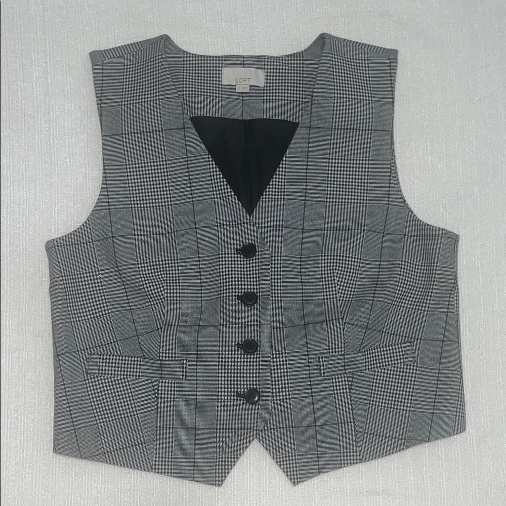 LOFT Women’s Black & White Plaid Vest